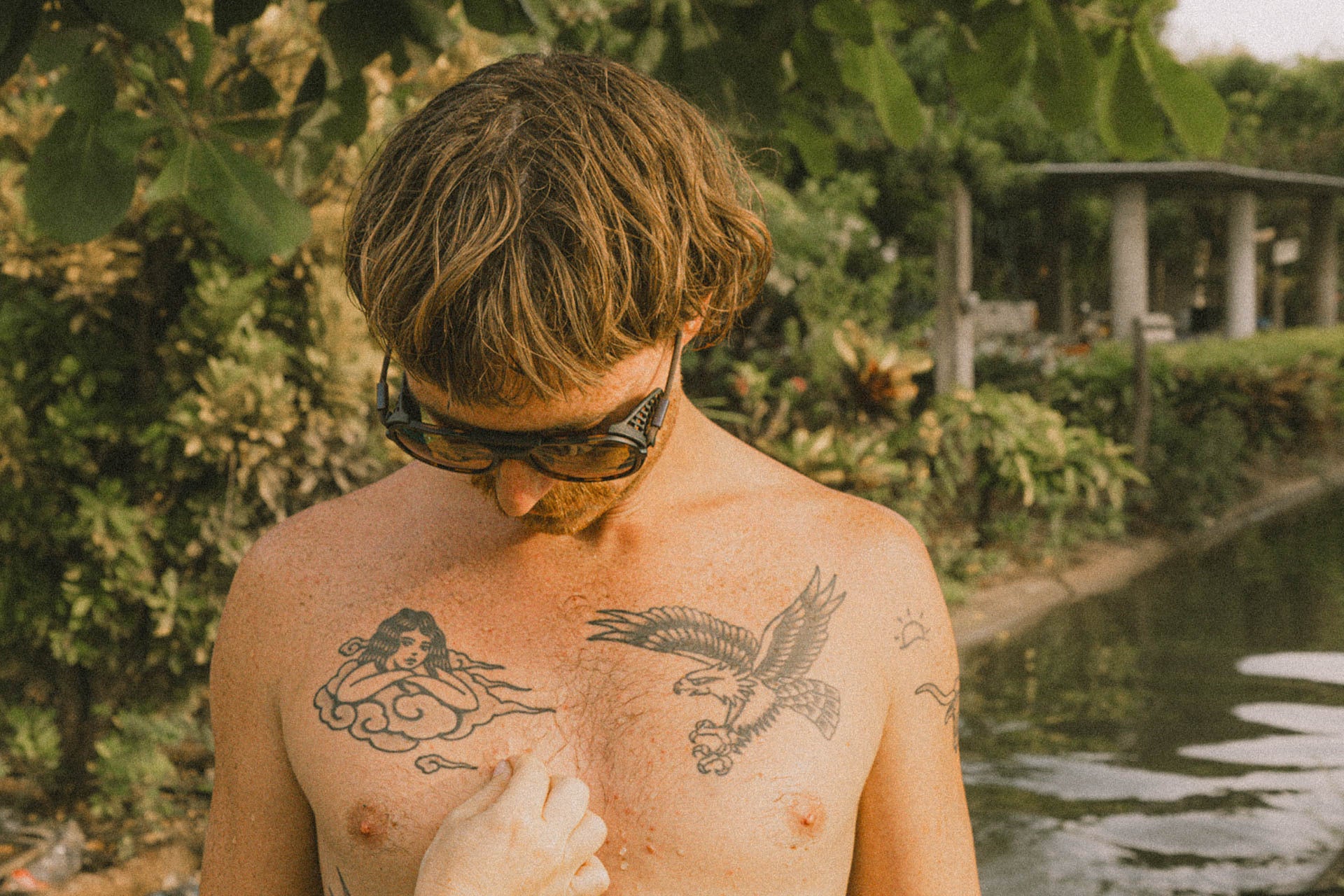 cammina_charcoal_grey_shields