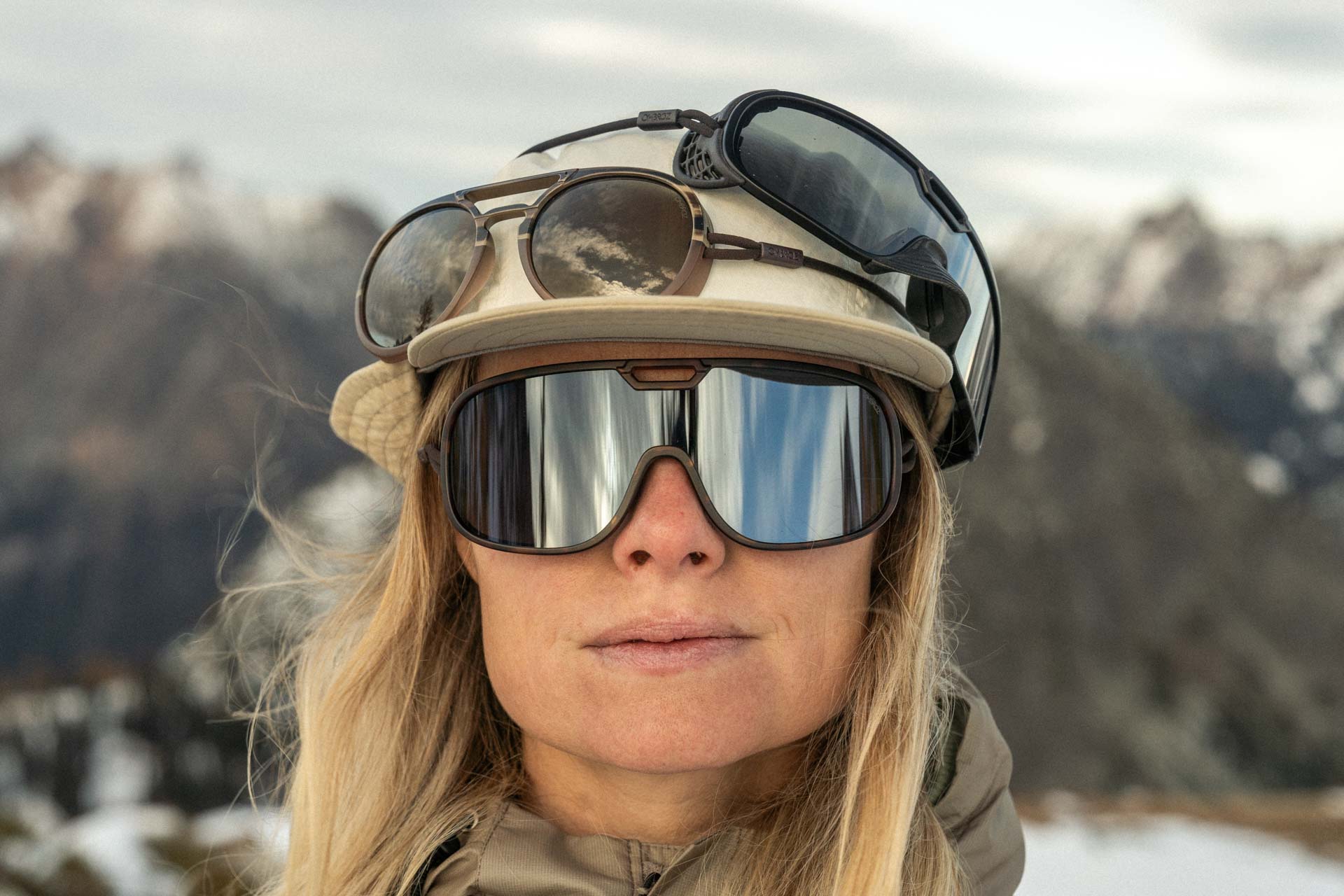 refugio_charcoal_silver_mirror