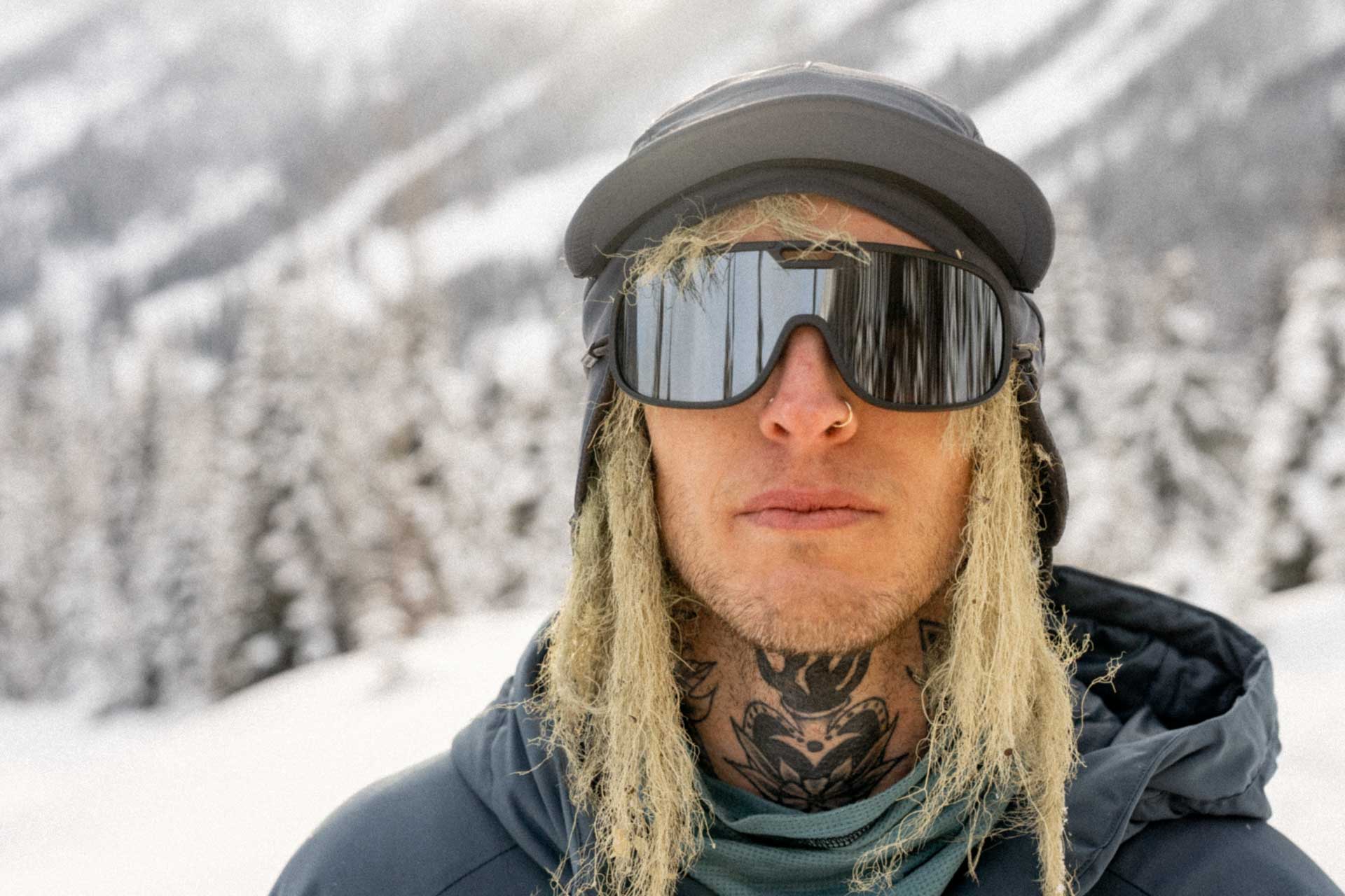 refugio_charcoal_silver_mirror